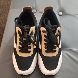 DV by Dolce Vita Black and Tan Athletic Shoes